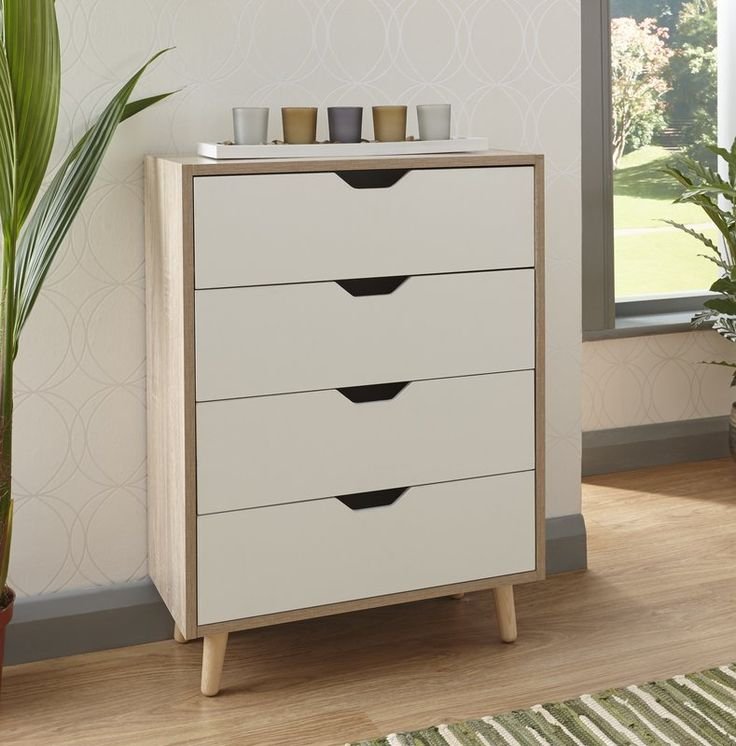 WHITE CHEST OF 4 DRAWERS